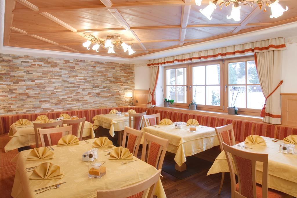 Residence Forcelles San Cassiano  Buitenkant foto