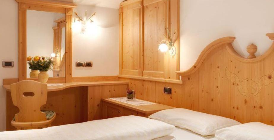 Residence Forcelles San Cassiano  Buitenkant foto